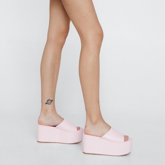 Nasty Gal Faux Leather Flatform Mules - Picture 3 of 5